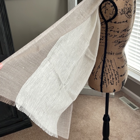 NWOT Eileen fisher linen/wool/cashmere scarf - Picture 4 of 6